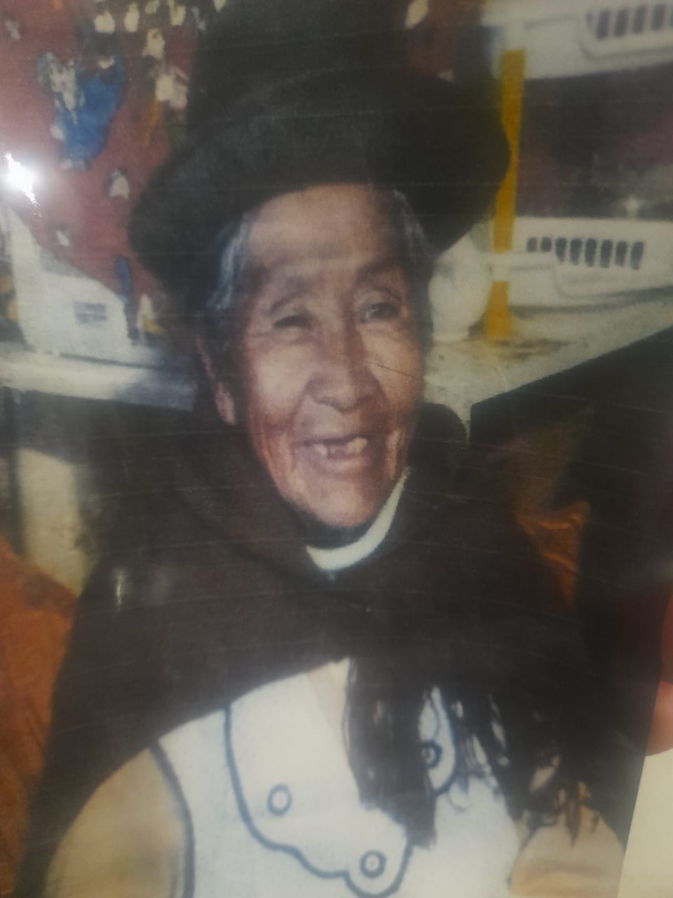 ESTEFANIA CHAMBI TORREZ