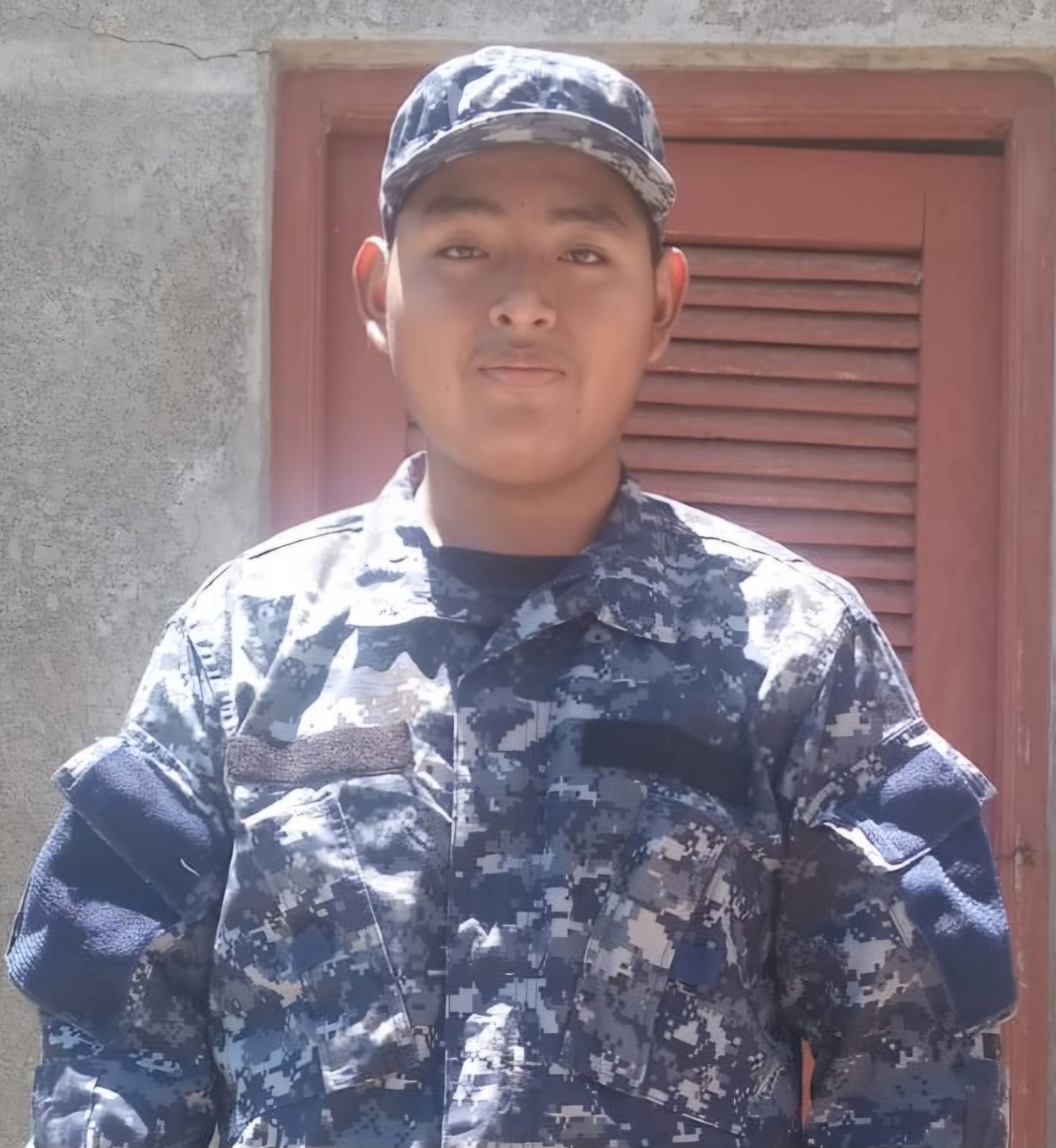 RODRIGO FLORES APAZA